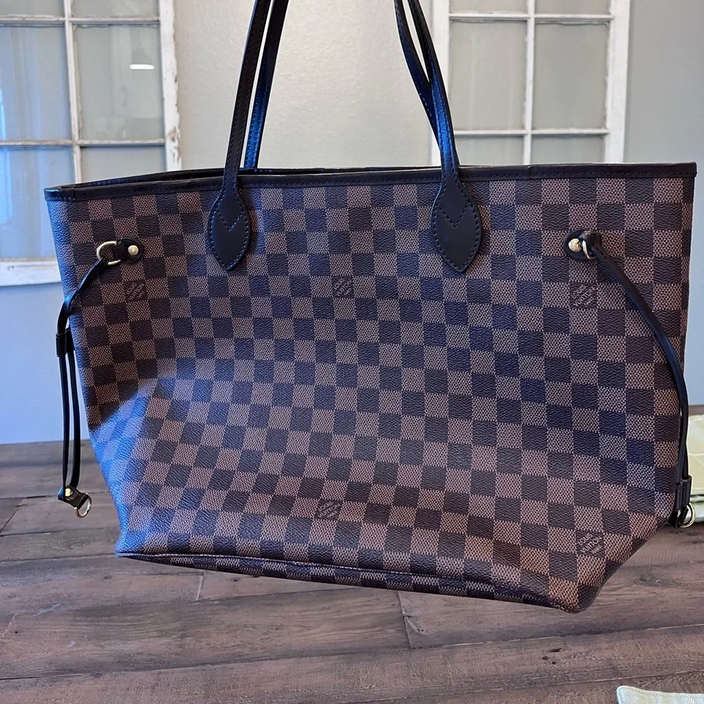 ** Authentic ** Neverfull MM Brown Damien used LV Handbag - Picture 3 of 12